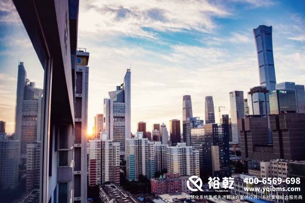能耗監(jiān)測系統(tǒng)，數(shù)據(jù)分析，報告生成，多平臺支持